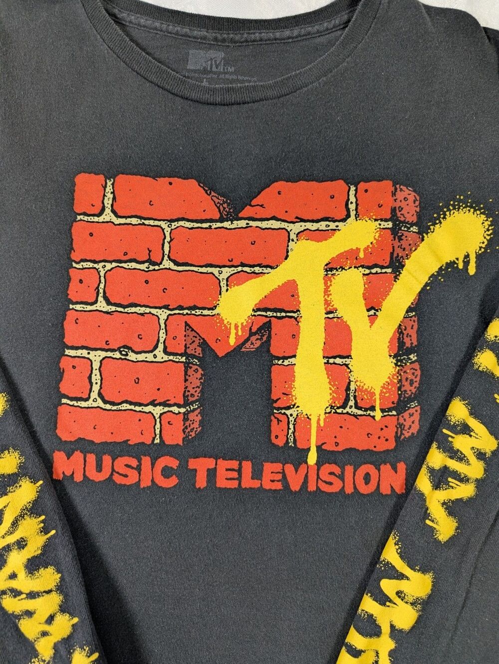 2018 MTV I Want My MTV Music Television Long Sleeve Graphic Tee Women’s M